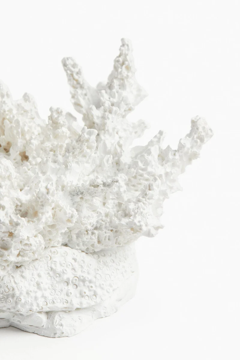اتش اند ام Coral-inspired sculpture