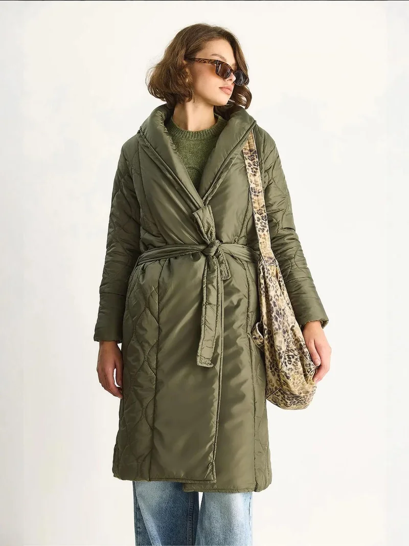 بيانكو لوتشي جاكيت مبطن بياقة شال بنقوش مع حزام ربط