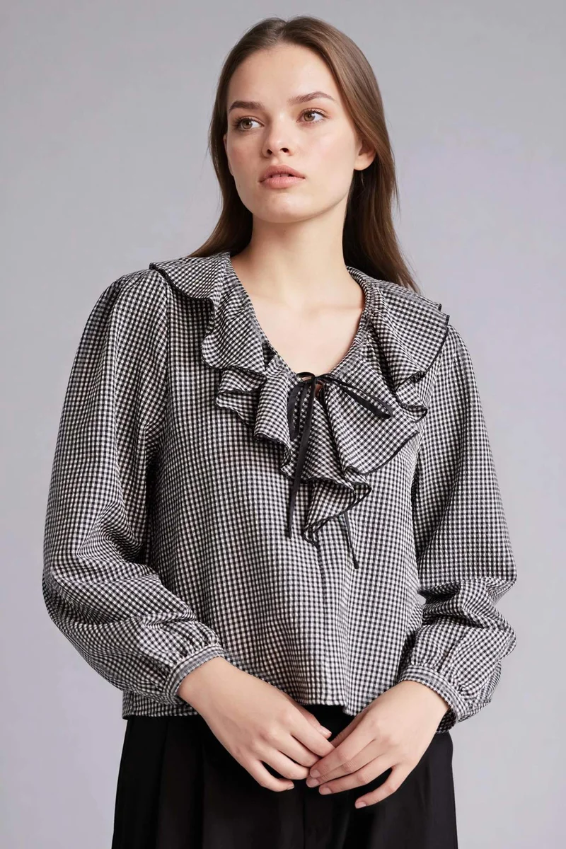 DeFacto Regular Fit V-Neck Plaid Long Sleeve Blouse