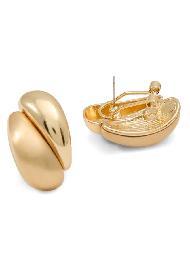Glamy Ladies Gold Earrings