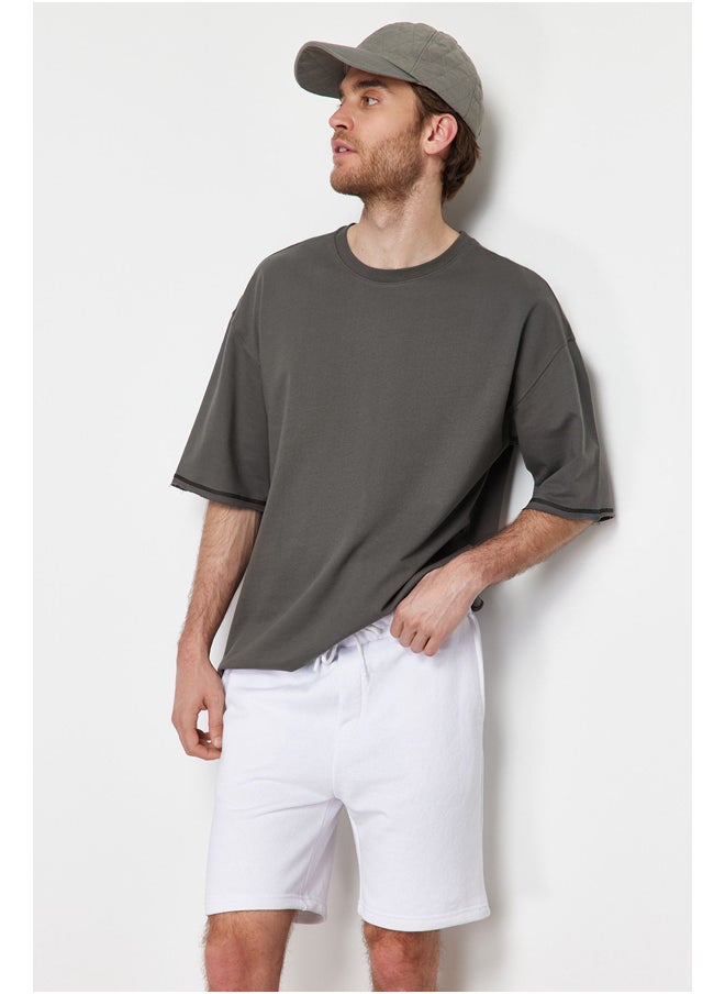 trendyol White Regular/Normal Fit Basic Shorts TMNSS24SR00026  - Image 3