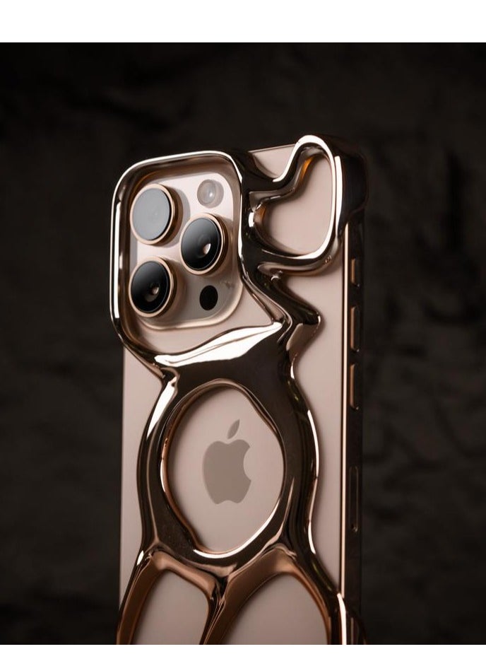 ميـاو غاضب حافظة هاتف AM فارغة لهاتف iPhone 16 Pro Max (فقط) متوافقة مع MagSafe 22 جرام خفيفة الوزن وتبديد الحرارة وحماية وافرة من البولي كربونات غطاء مخرم سائل مضاد للسقوط ممتاز وبساطة سهلة التركيب (ذهبي صحراوي (لامع))  - Image 4