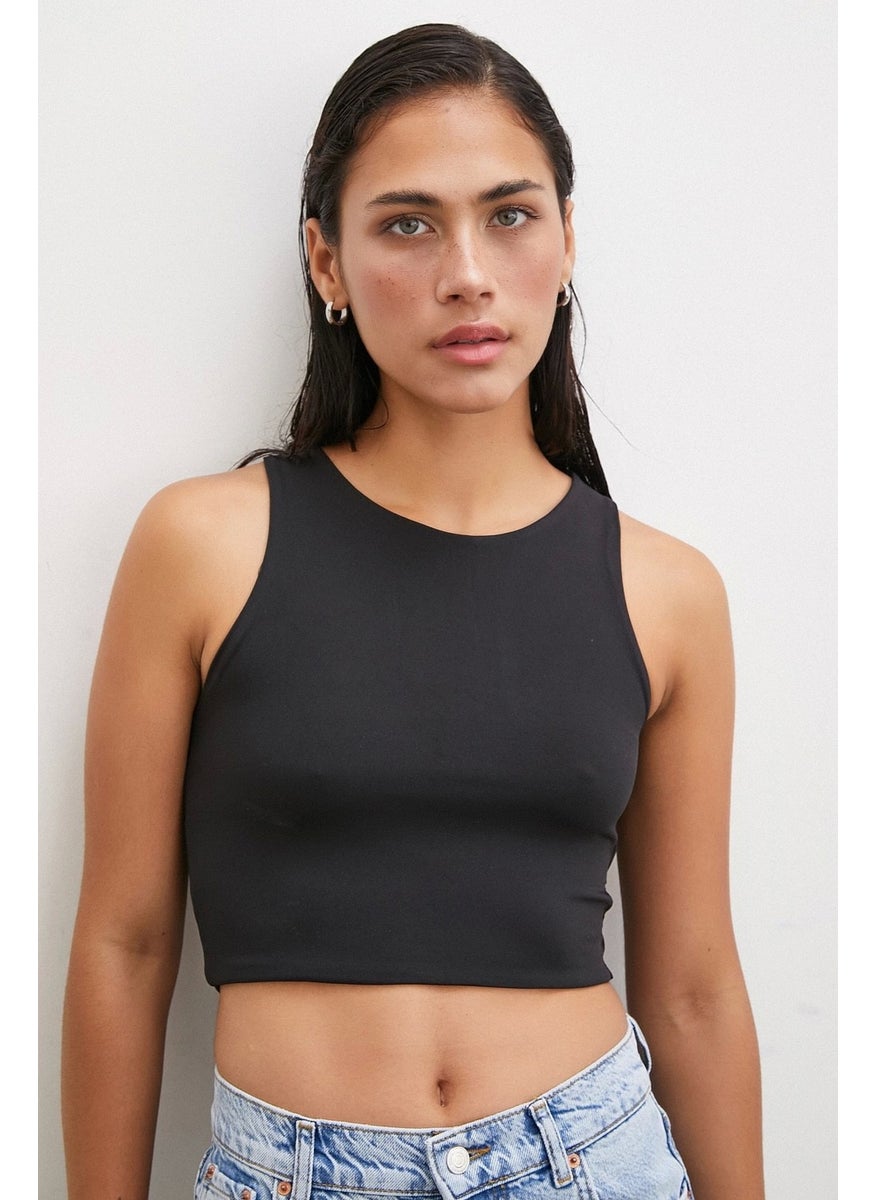 Never More Basic Crop Top Black  - Image 4