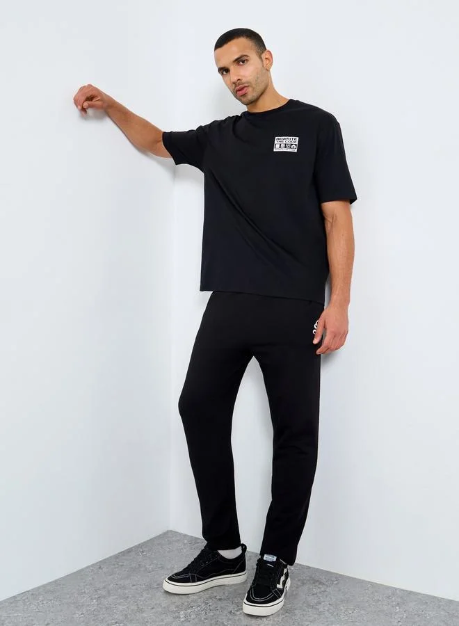 Styli Styli Men Black Oversized Graphic Print Jersey T-Shirt