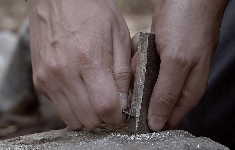 SE طقم إشعال النار المغنيسيوم المقاوم للماء SE - إشعال نار مدمج 2 في 1 مع الفلين، ومضرب مسنن، وسلسلة قابلة للفصل للتخييم، والمشي، والبقاء على قيد الحياة، والاستعداد للطوارئ FS374 - Image 3