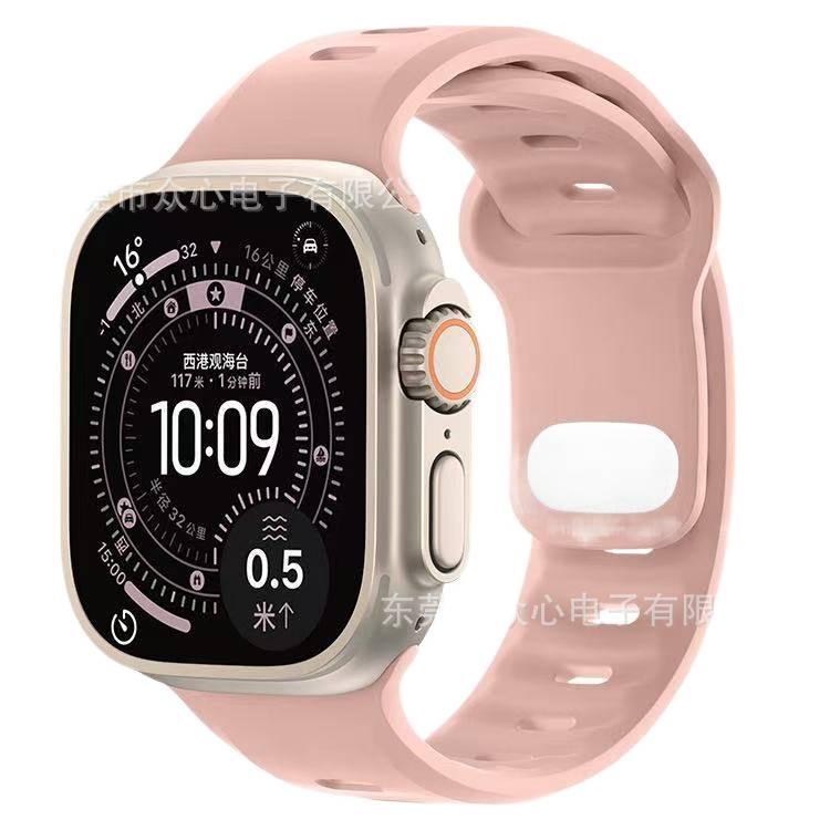 سوار ساعة ذكية سوار رياضي من السيليكون متوافق مع Apple Watch 42/44/45/49mm بملاءمة قابلة للتعديل وحزام بديل باللون أسود قابل للتعديل - Image 4
