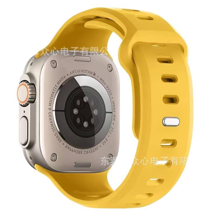 سوار ساعة ذكية سوار رياضي من السيليكون متوافق مع Apple Watch 42/44/45/49mm بملاءمة قابلة للتعديل وحزام بديل باللون أسود قابل للتعديل - Image 3