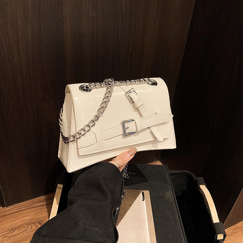 Personalized Simple Motorcycle Small Square Bag Women'S 2025 Spring New Fashion Chain Leather Lock Buckle Niche Single Shoulder Crossbody Bag - Image 3