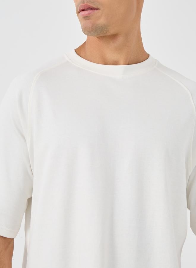 Styli Men Solid Raglan Sleeves Oversized T-Shirt - Image 3