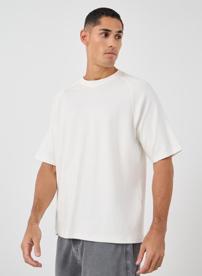 Styli Men Solid Raglan Sleeves Oversized T-Shirt - Image 1