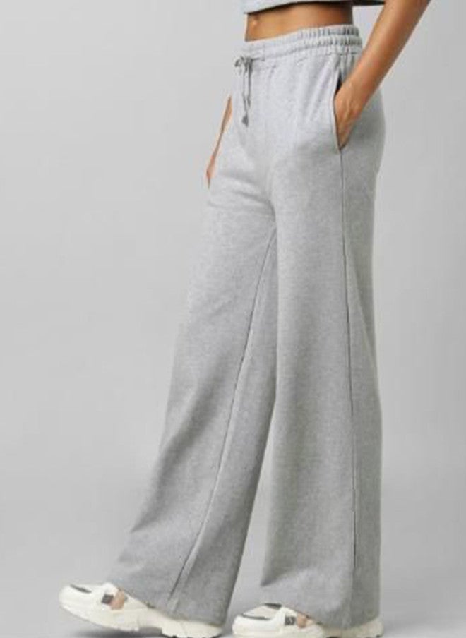 OUTLAWS سروال رياضي مريح للنساء من OUTLAWS بارتفاع متوسط باللون الرمادي - Image 2