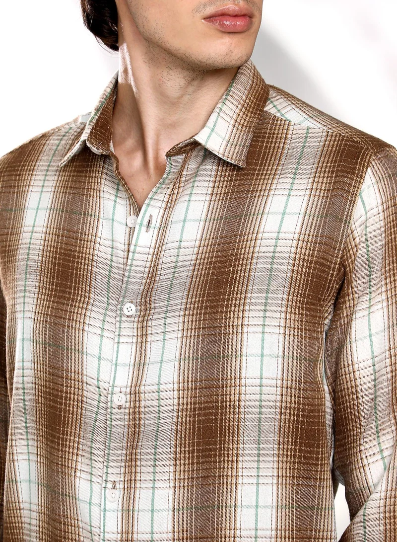 Campus Sutra Campus Sutra Men's Chocolate Brown & Cream White Ombre Buffalo Check Shirt For Casual Wear | Spread Collar | Long Sleeve | Button Closure | Shirt Crafted With Comfort Fit For Everyday Wear