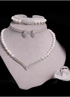 A modern and luxurious jewelry set studded with precious pearls and zircon for various occasions