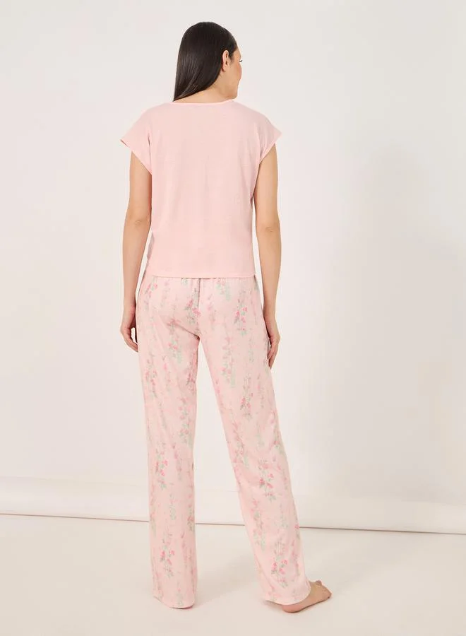 Styli V Neck Tie Front T-Shirt and Floral Pyjama Set