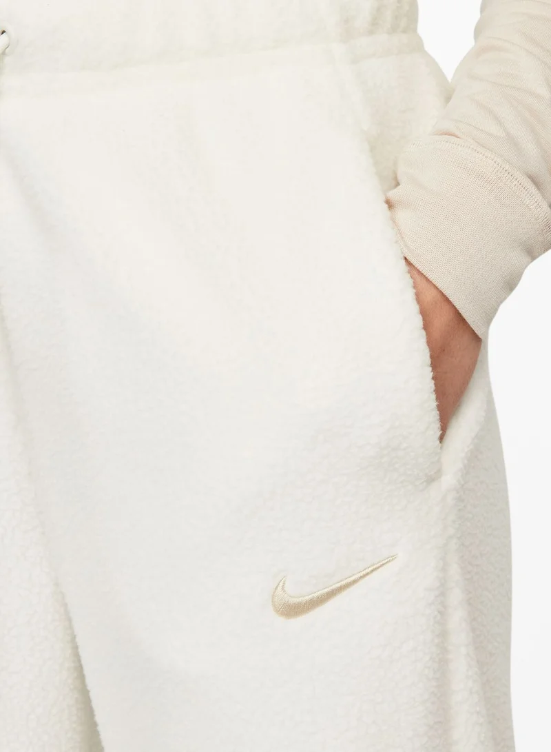 Nike Essential Joggers