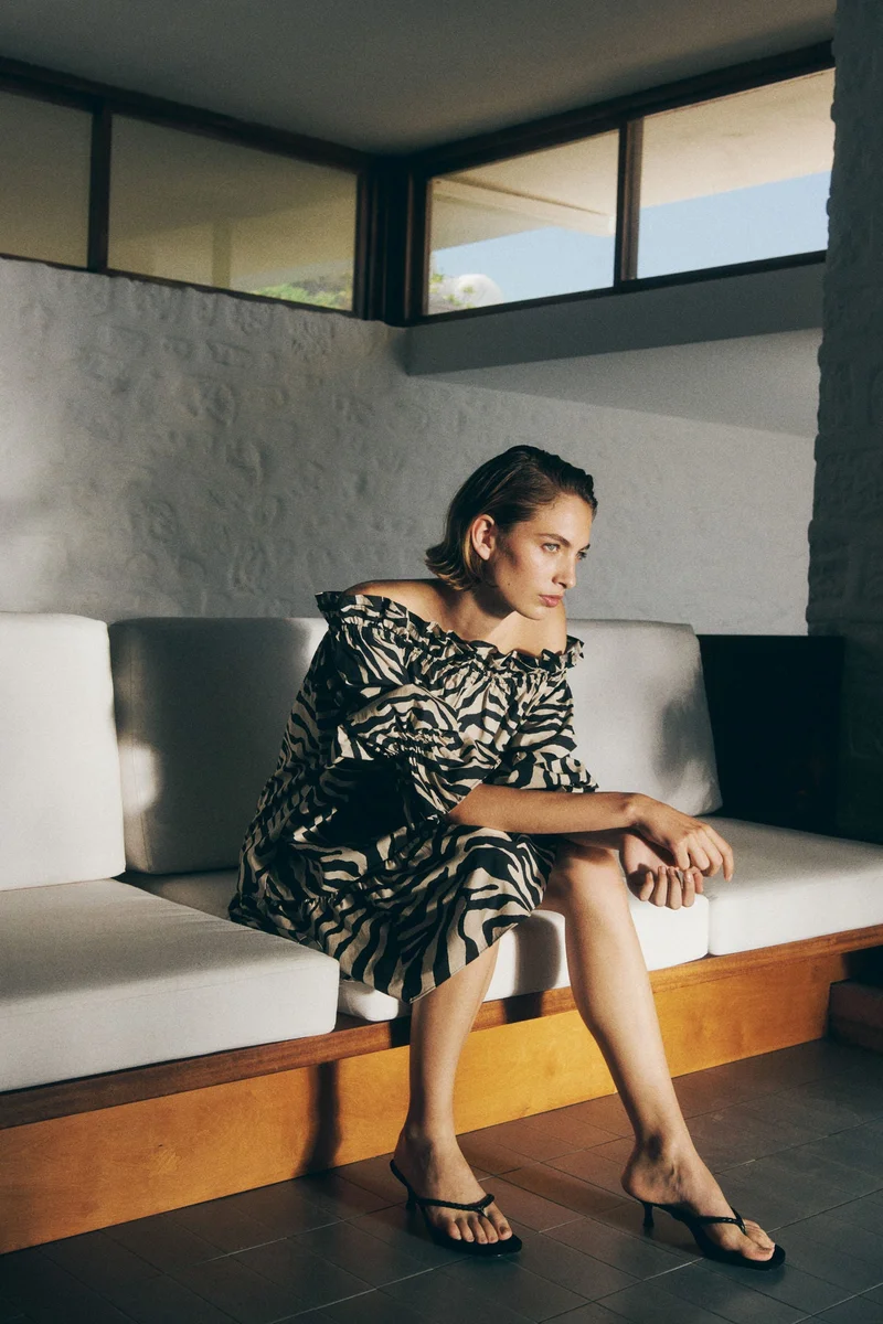 اتش اند ام فستان بوبلين بأكتاف مكشوفة