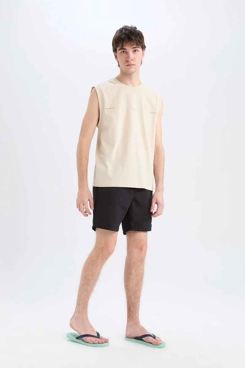 ديفاكتو Boxy Fit Printed Crew Neck Cotton Tank Top