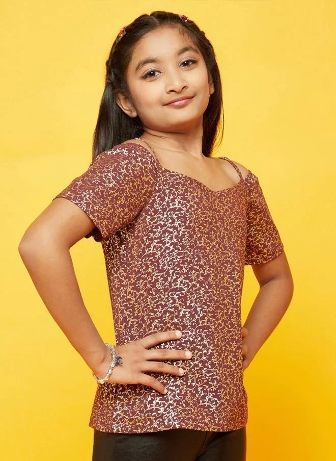 أيه كيه إس بلوزة بناتي بكتف مكشوف وطبعات زهور بلون عنابي