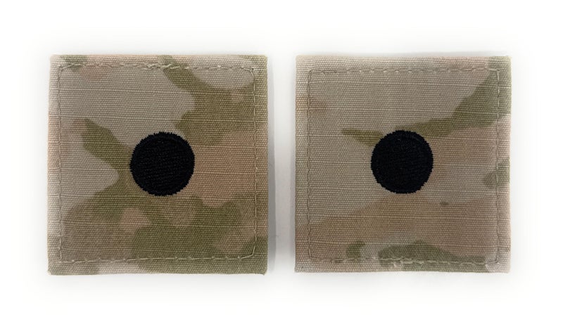 Army ROTC OCP Rank w/hook closure : 2nd Lieutenant (2LT)