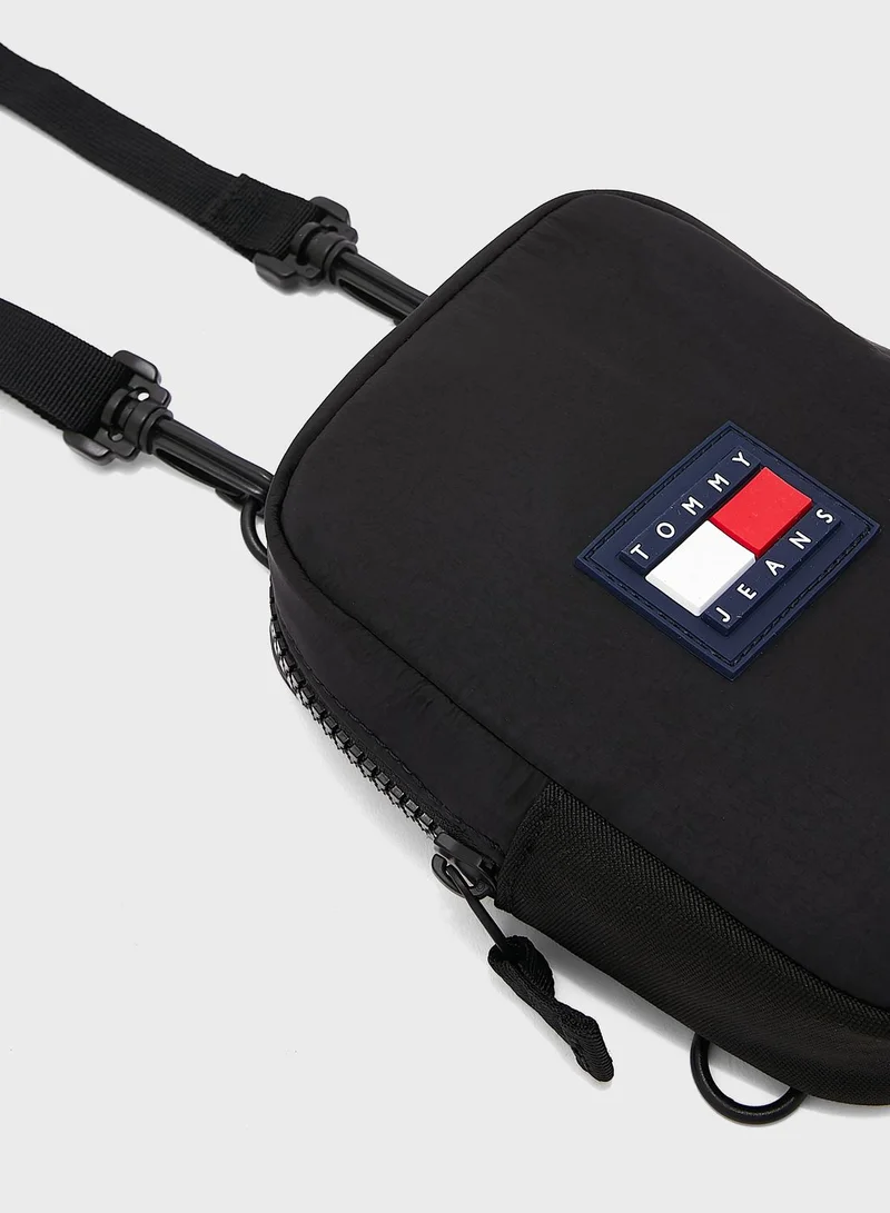 TOMMY JEANS Narrow Strap Messenger Bag