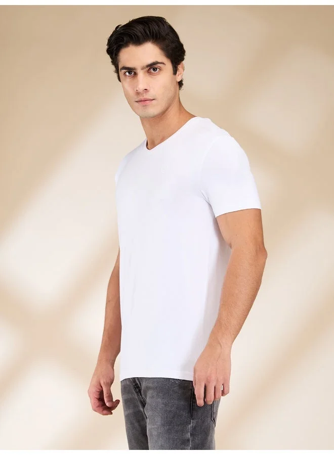 بيينغ هيومان Mens White V Neck Short Sleeve T-Shirt