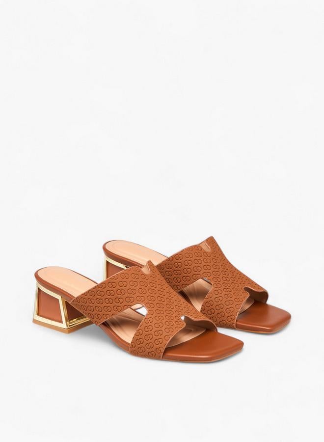 سيليست صنادل نسائية بكعب بلوك بنقشة شعار - Image 2