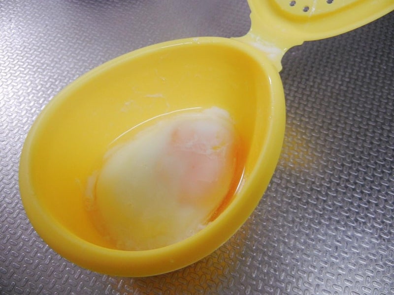 Egg Steamer, Includes Egg Yolk Separator Container - Image 2