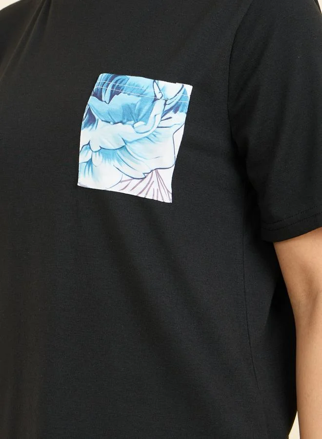 Styli Sketch Floral Print Pocket Detail T-shirt and Pyjama Set