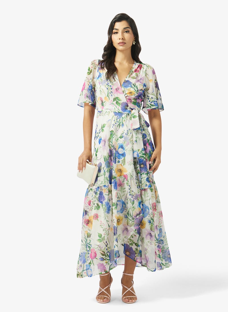 هوب اند ايفي فستان ماكسي ملفوف بأكمام فراشة وربطة خصر - Image 4