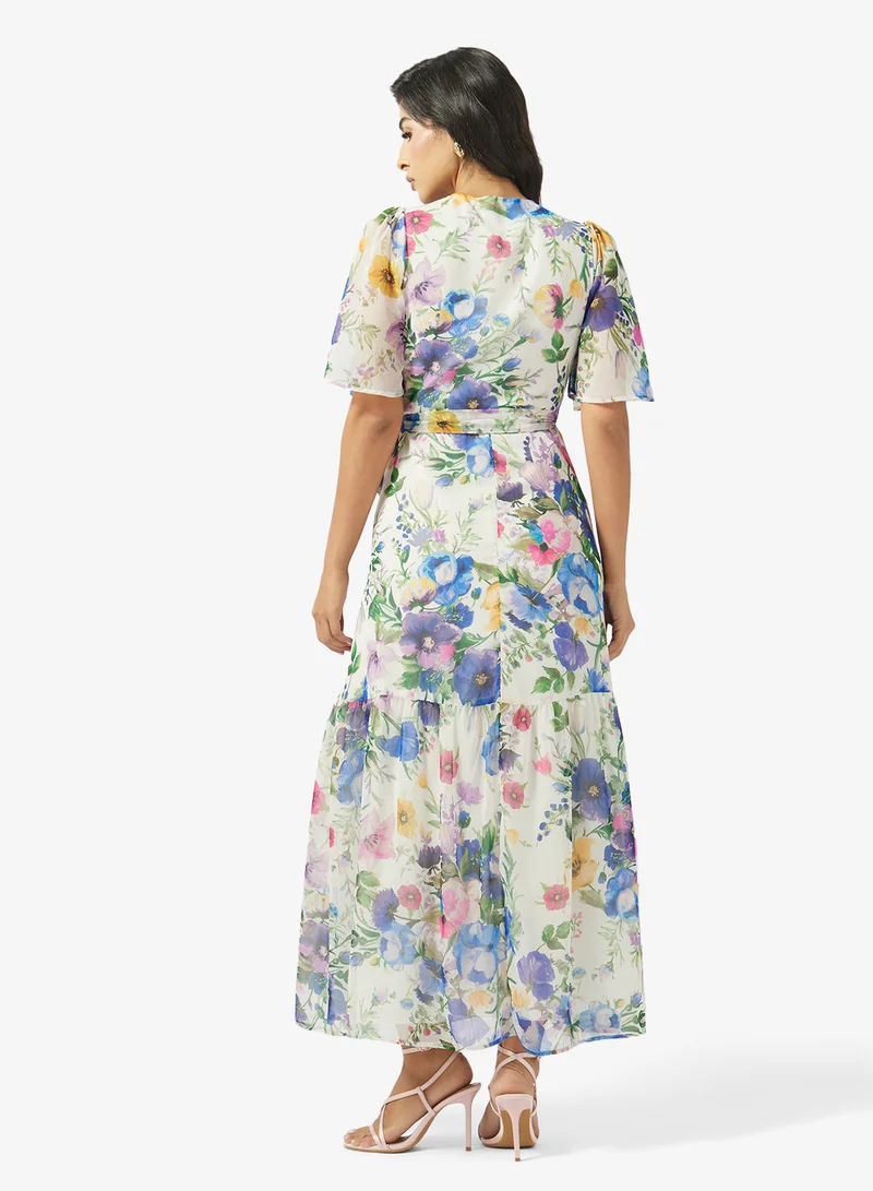 هوب اند ايفي فستان ماكسي ملفوف بأكمام فراشة وربطة خصر