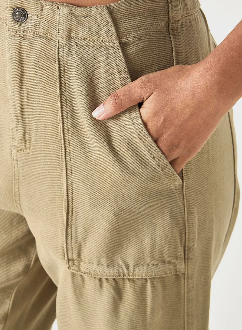 Lee Cooper Solid Cargo Jeans With Pockets