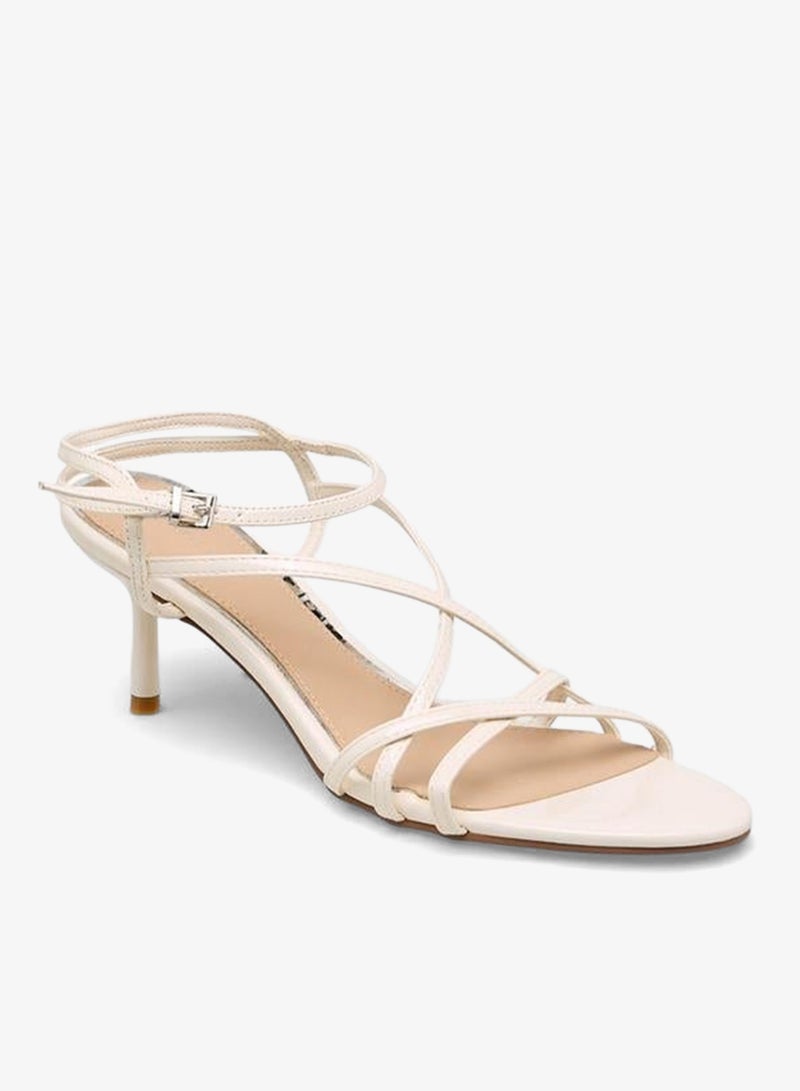 فلورا بيلا من شو إكسبرس صنادل نسائية بحزام وإبزيم - Image 2