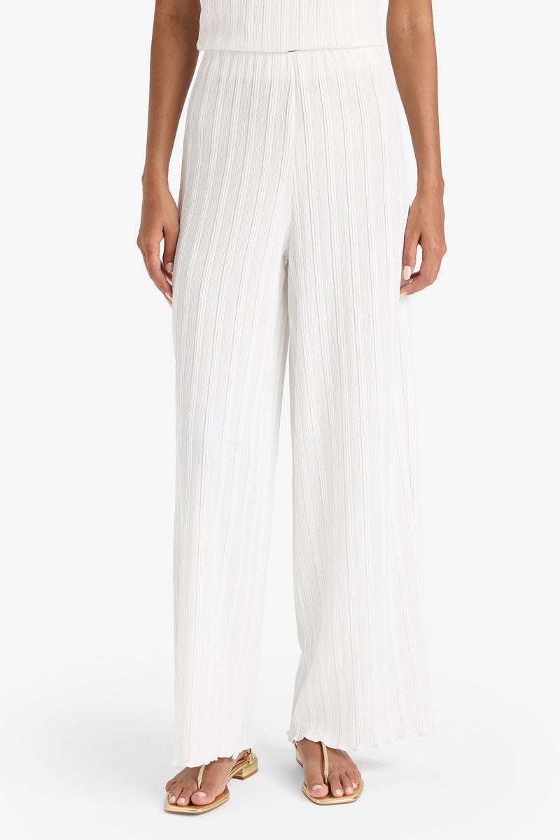 Woman Wide Leg Crinkle Trousers