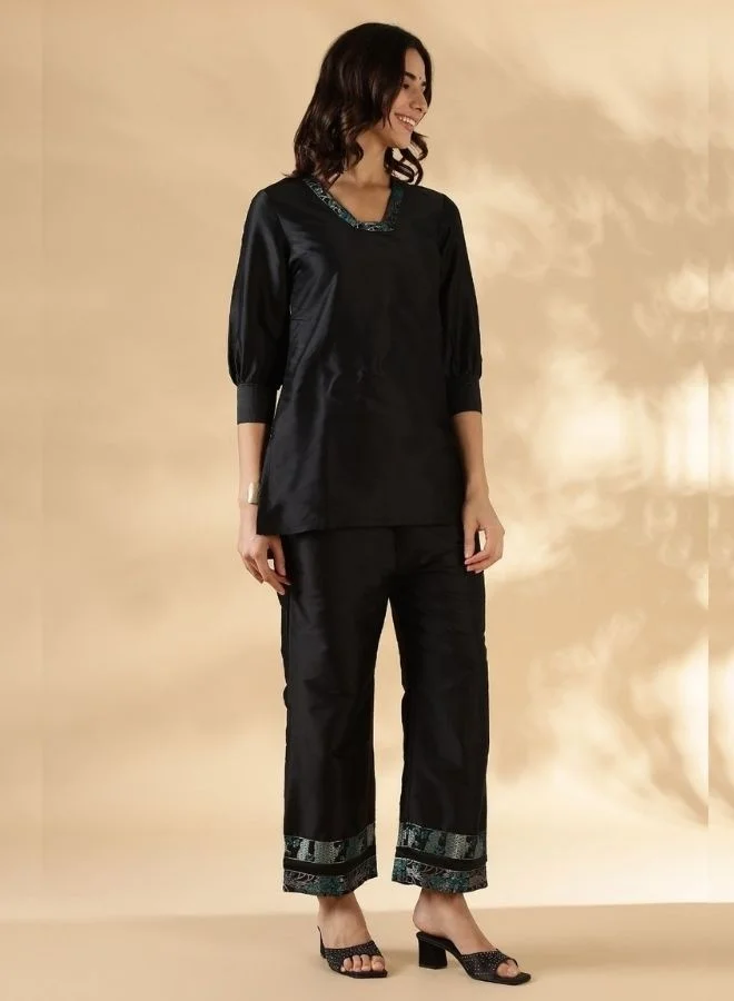 أبهشتي High-low kurta with broad straight pants with brocade details
