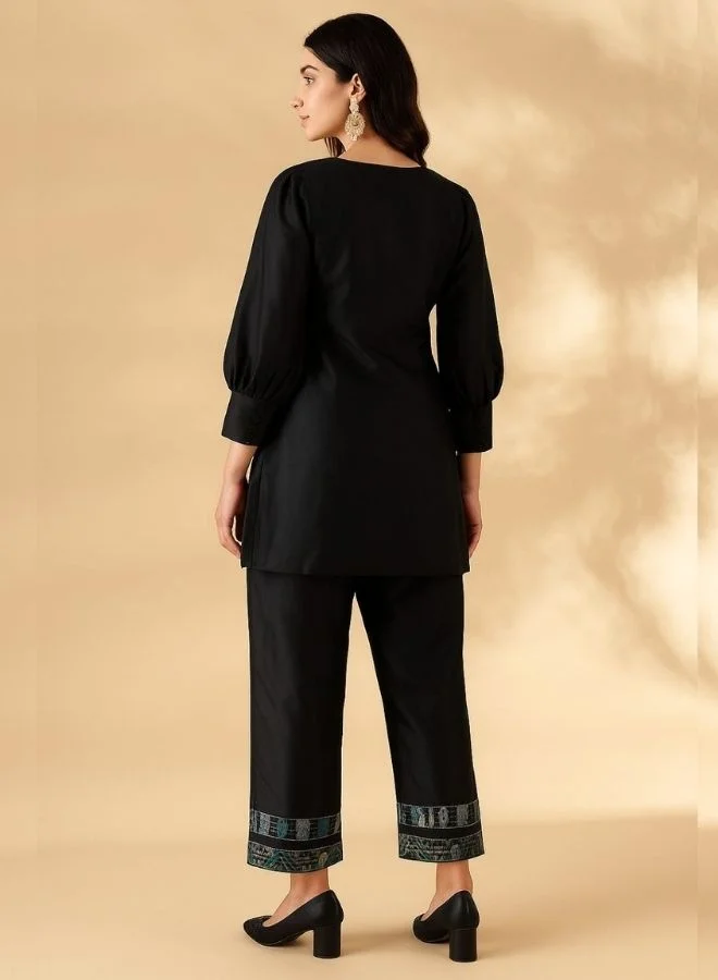 أبهشتي High-low kurta with broad straight pants with brocade details