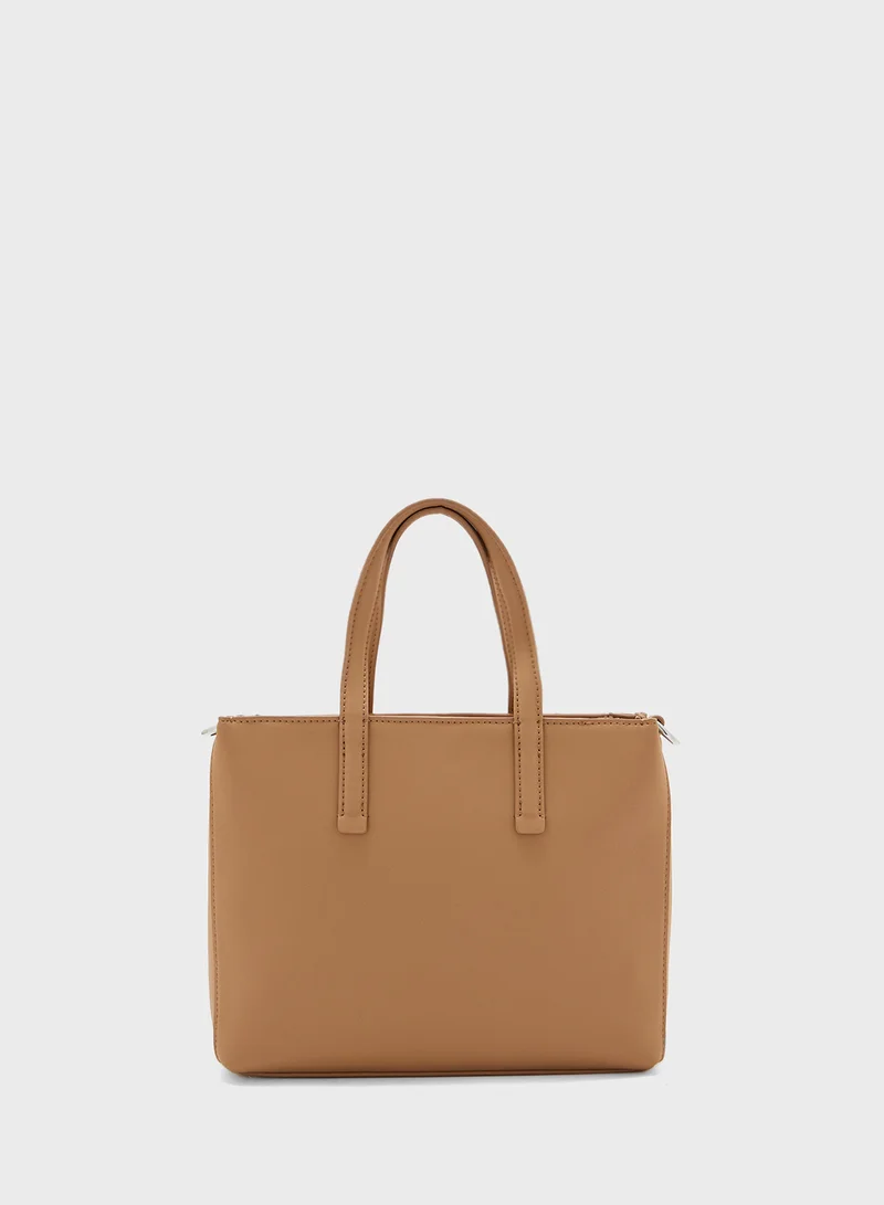 كالفن كلاين Quilted Top Handle Tote