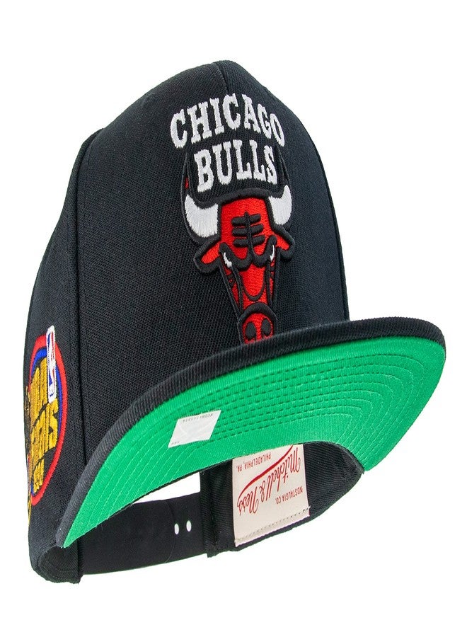 Mitchell & Ness Chicago Bulls NBA Top Spot Snapback Hat Adjustable Cap - Black/1998 NBA Finals Side Patch/Hardwood Classics - Image 1