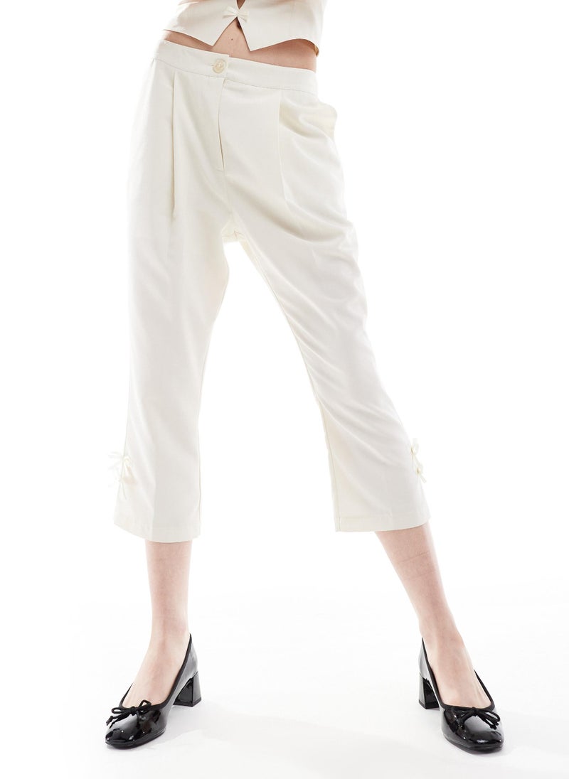 Reclaimed Vintage Reclaimed Vintage capri trousers with bows in whit  - Image 1