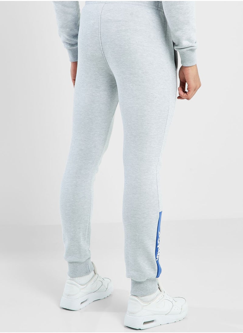 umbro - Essential Sweatpants - Image 1