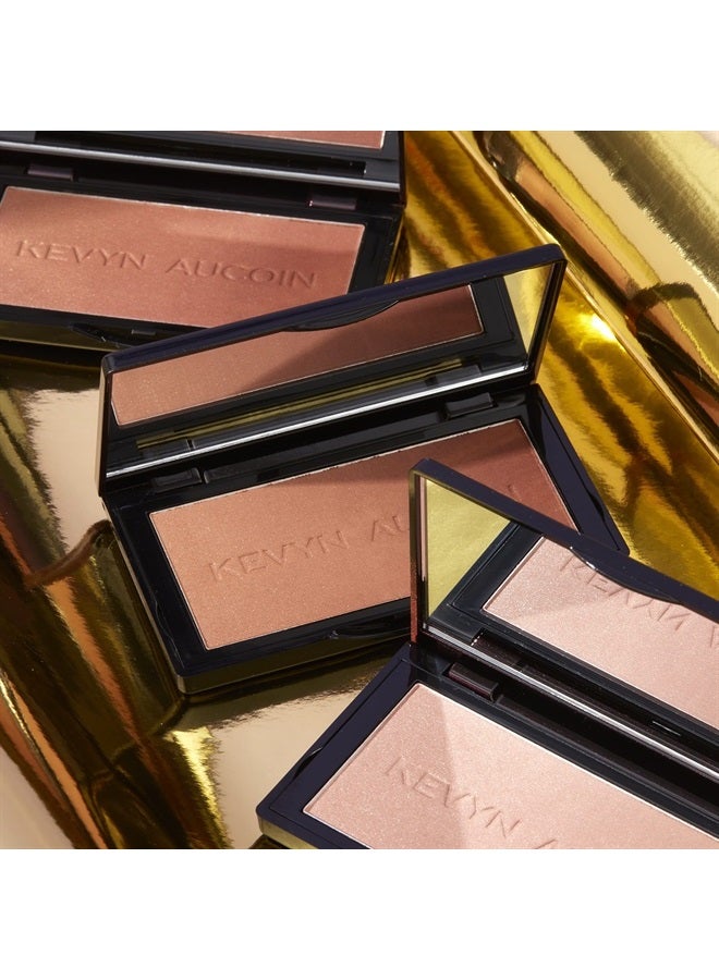 Kevyn Aucoin The Neo-Bronzer, Sundown Deep: 3 in 1 makeup palette. Highlighter, blush & bronzer in one smooth gradient makeup compact. Shimmer & matte in light, medium & deep. Sun-kissed to bronzed. - Image 2
