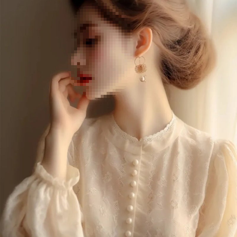 French European Western Style apricot Lace Shirt Womens 2024 Early Spring New High-end Design Niche Long-sleeved Top Rice apricot