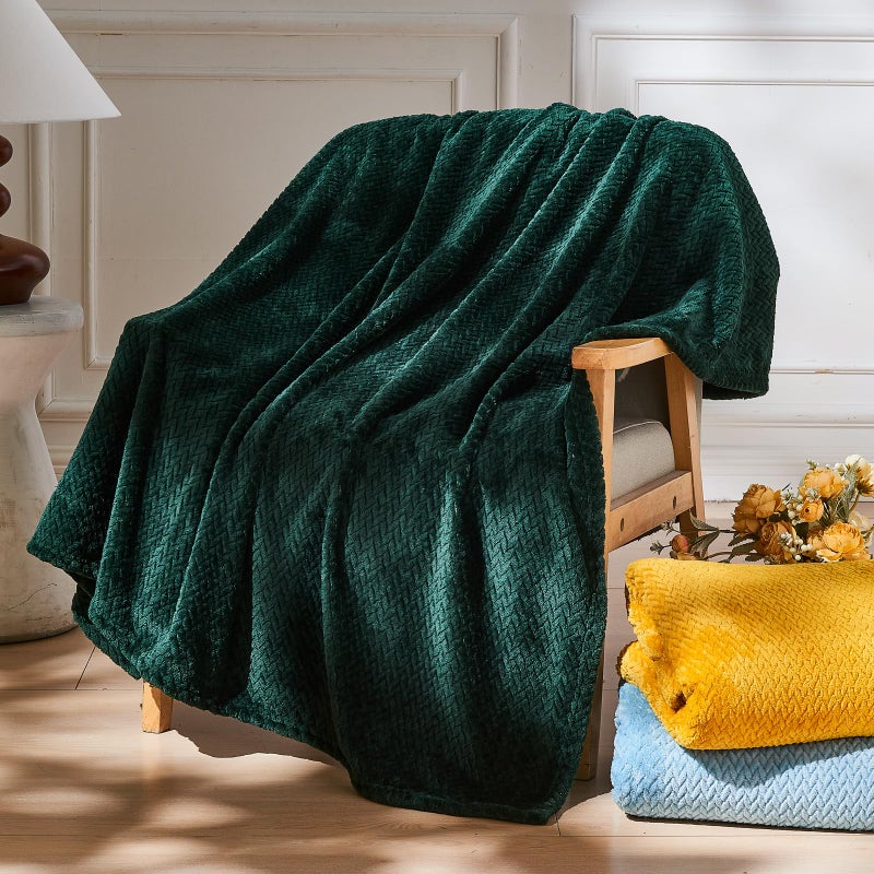 NEWCOSPLAY Super Soft Twin Blanket Forest Green Premium Silky Flannel Fleece Leaves Pattern Lightweight Bed Blanket All Season Use Forest Green Twin60x80