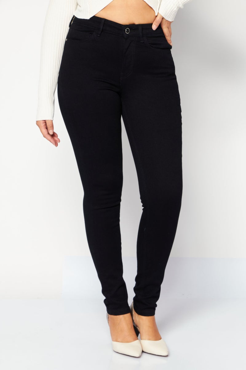 GUESS جينز ضيق للنساء، أسود - Image 1