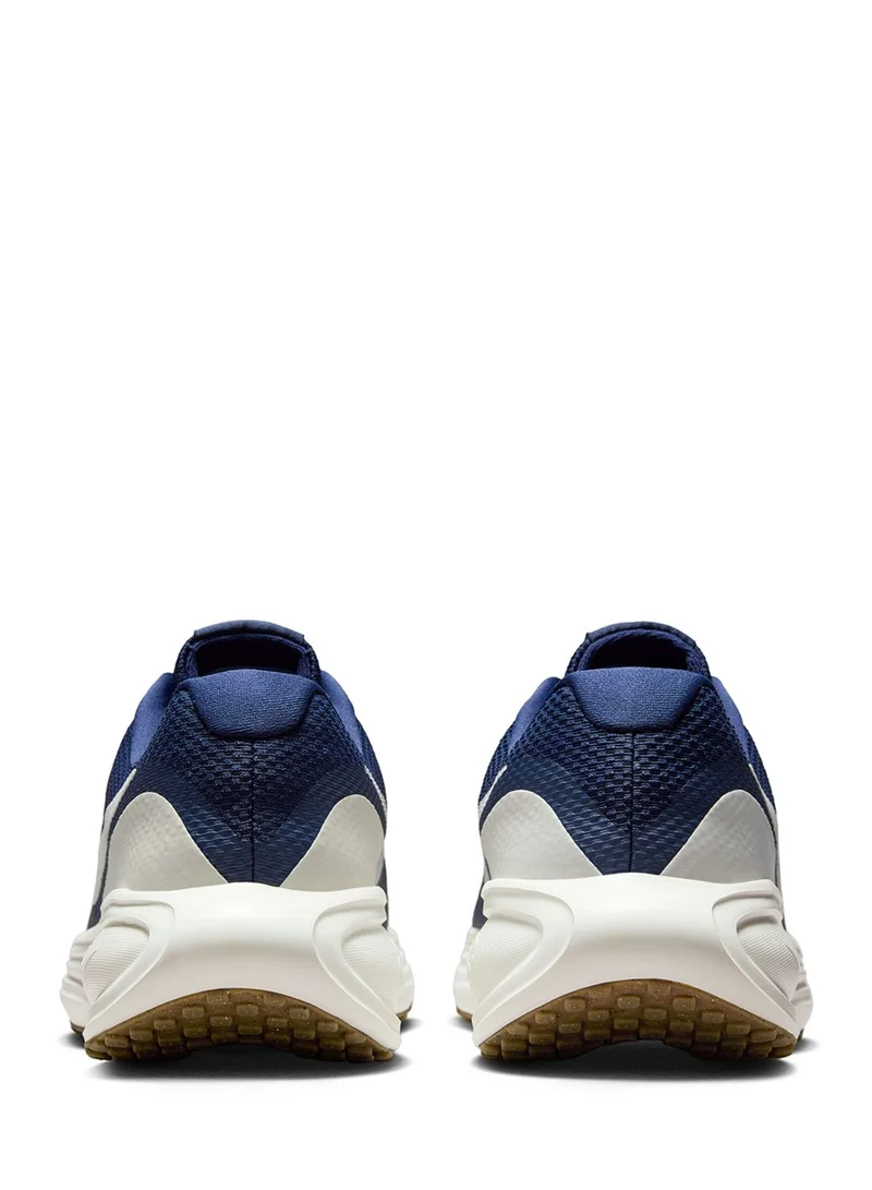 Nike Revolution 8