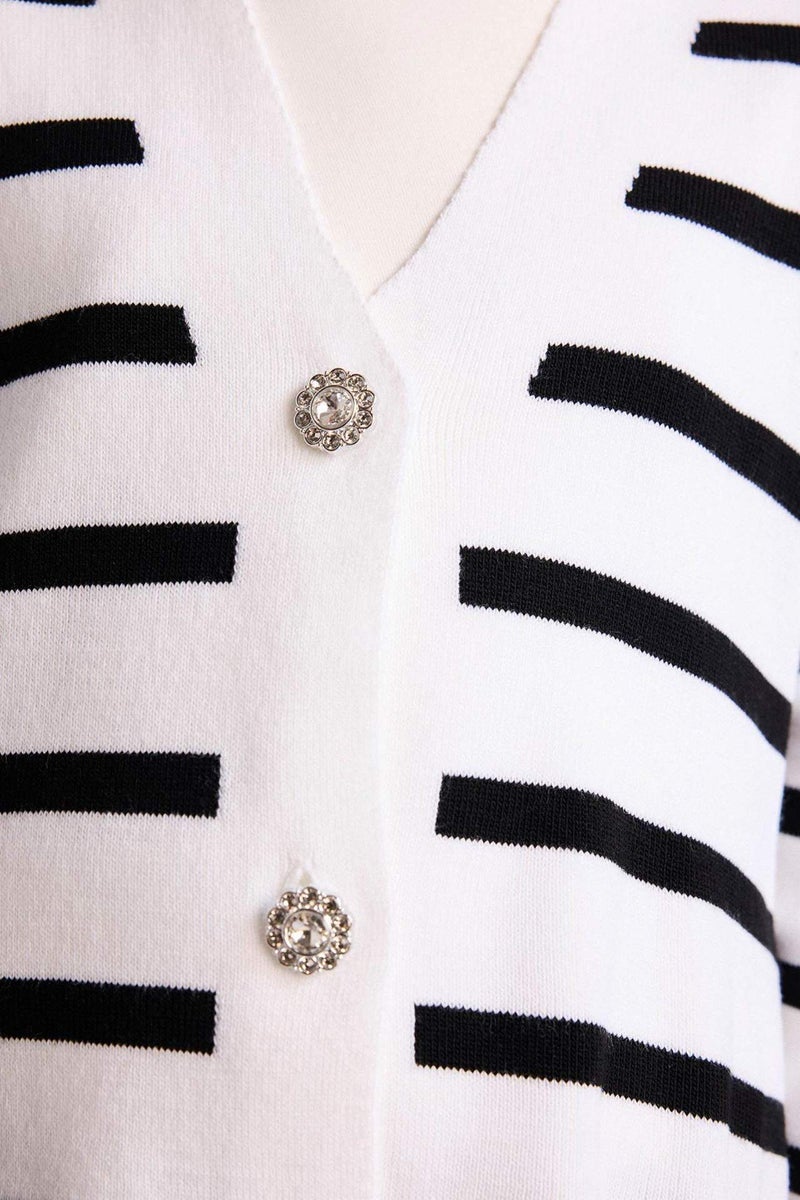 DeFacto Girl Regular Fit V-Neck Cardigan - Image 4