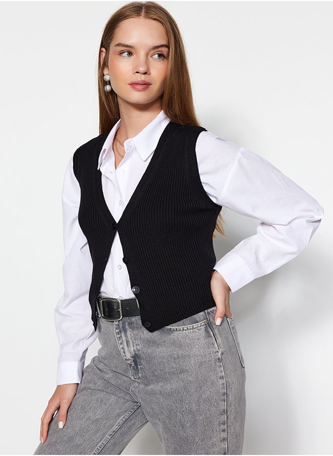 trendyol - Black Premium Yarn / Special Yarn V-Neck Knitwear Sweater TWOAW24SV00049 - Image 1