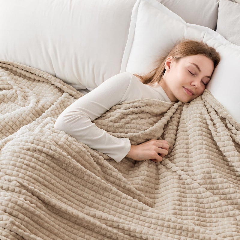 EMME Fleece Blanket, 3D Jacquard Throw Blanket for Couch and Bed, Soft Cozy and Fluffy Blankets Lightweight Luxury Flannel with Geometric Grid Design (Beige, 50'' x 60'') - Image 5