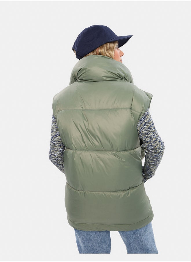 American Eagle AE Oversized Puffer Vest  - Image 4