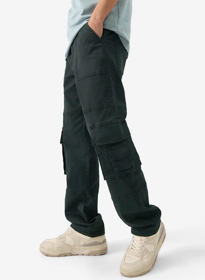 ذا سوليد ستور The Souled Store Men Straight Fit Solid Green Cargo Jeans
