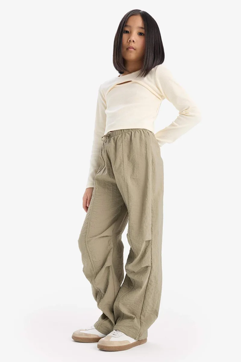 ديفاكتو Girl Elastic Waist Straight Leg Parachute Trousers